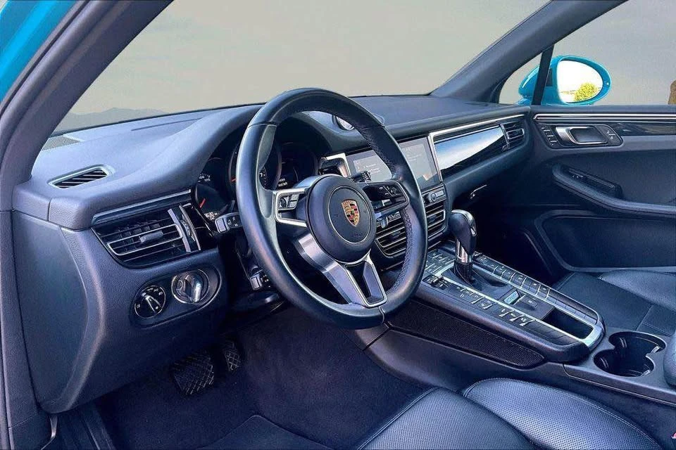 2021 Porsche Macan - Image 19 of 20