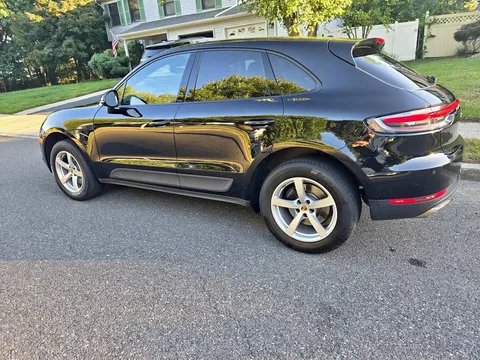 2021 Porsche Macan Sport Utility 4D