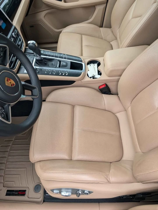 2021 Porsche Macan - Image 13 of 19