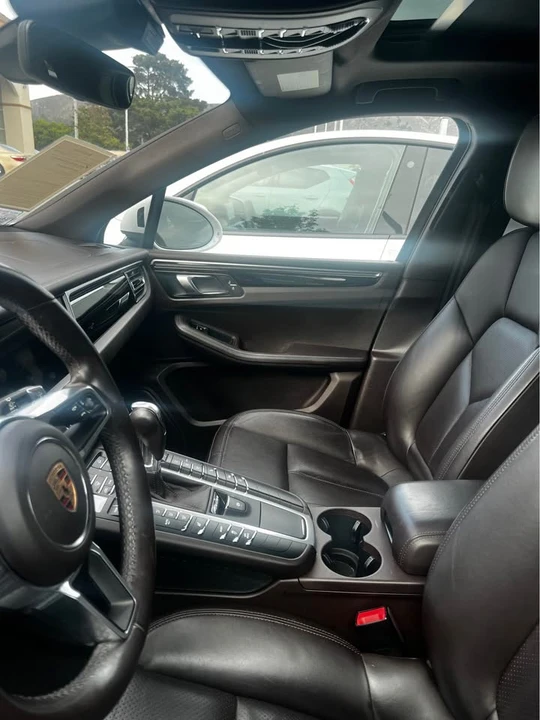2021 Porsche Macan - Image 3 of 6