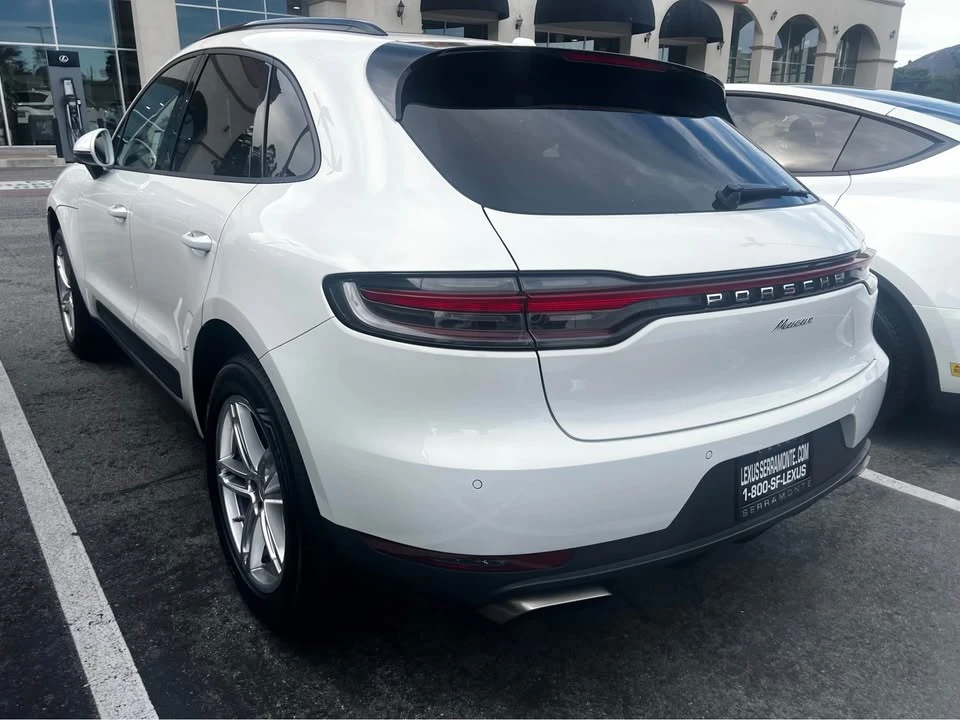2021 Porsche Macan - Image 5 of 6