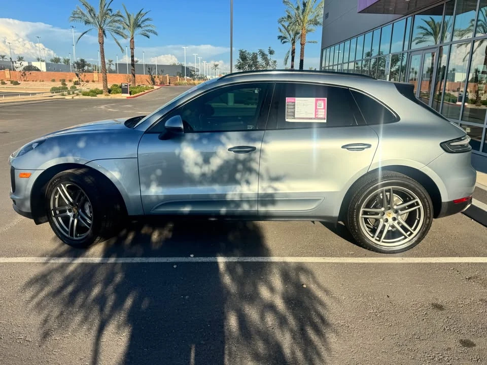 2021 Porsche Macan - Image 2 of 13