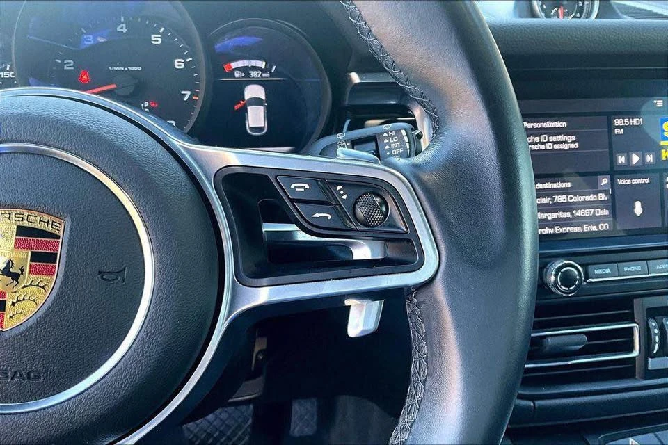 2021 Porsche Macan - Image 9 of 20