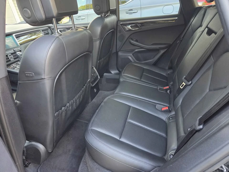 2021 Porsche Macan - Image 7 of 9