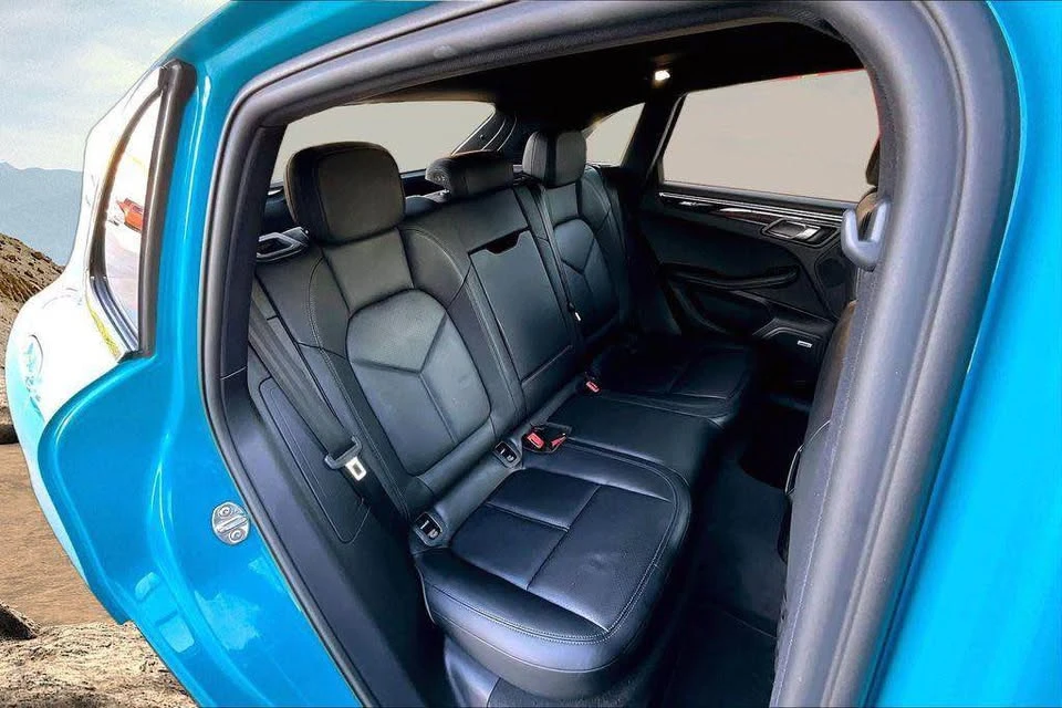 2021 Porsche Macan - Image 8 of 20