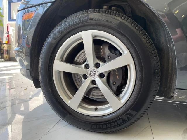 2021 Porsche Macan - Image 29 of 31