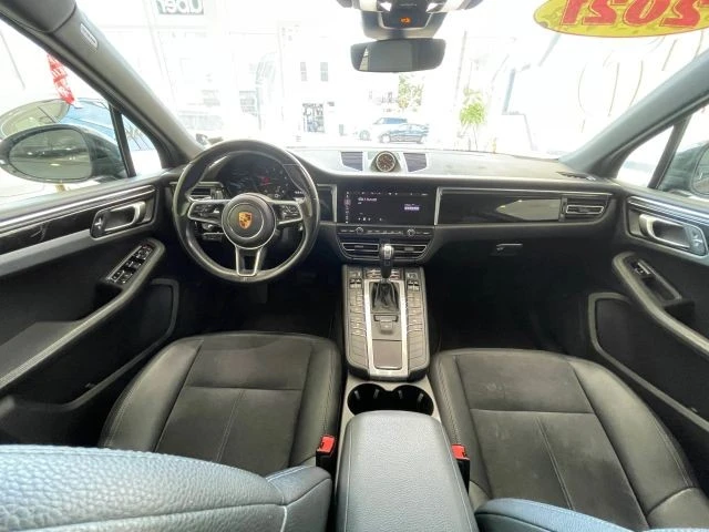 2021 Porsche Macan - Image 19 of 31