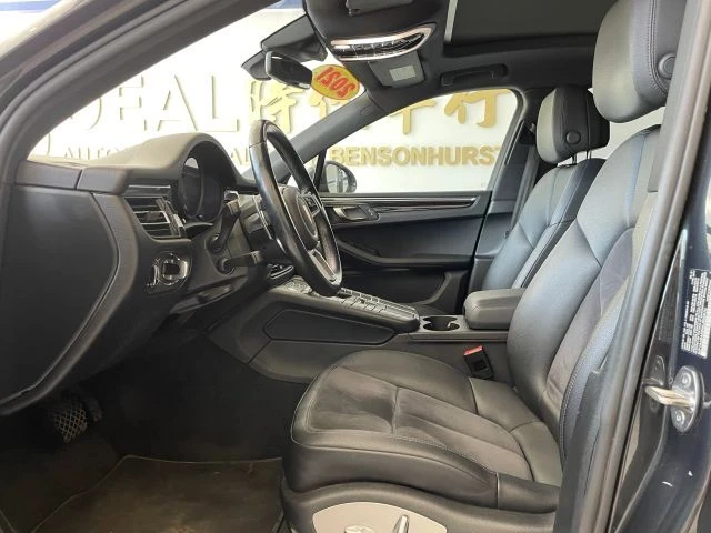 2021 Porsche Macan - Image 9 of 31