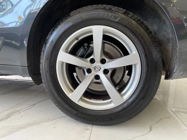 2021 Porsche Macan - Image 30 of 31