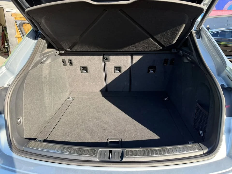 2021 Porsche Macan - Image 8 of 17