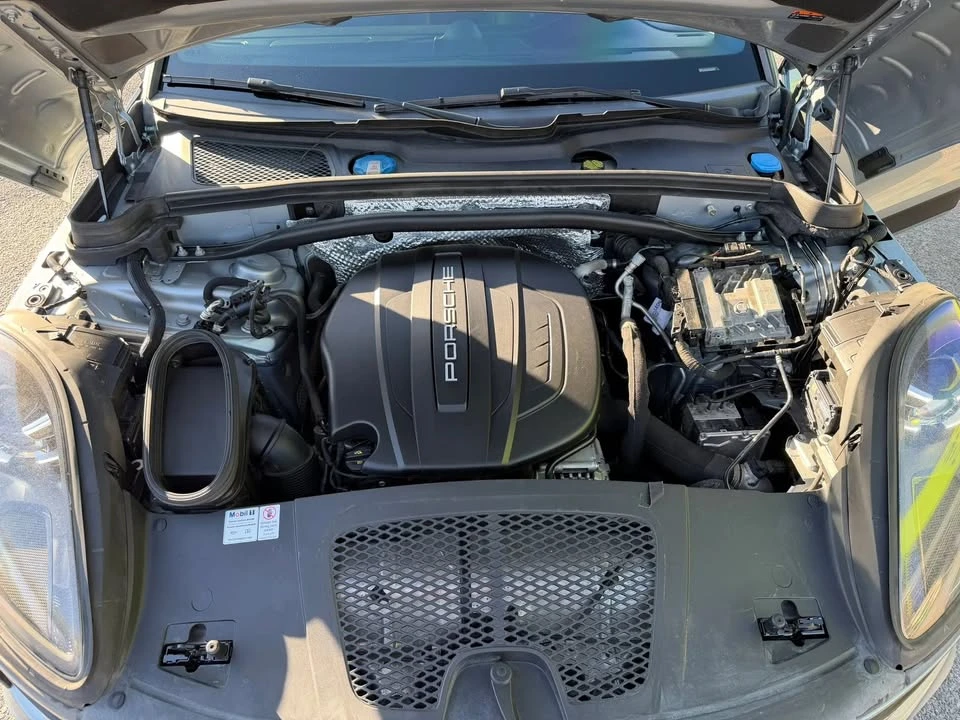 2021 Porsche Macan - Image 3 of 17