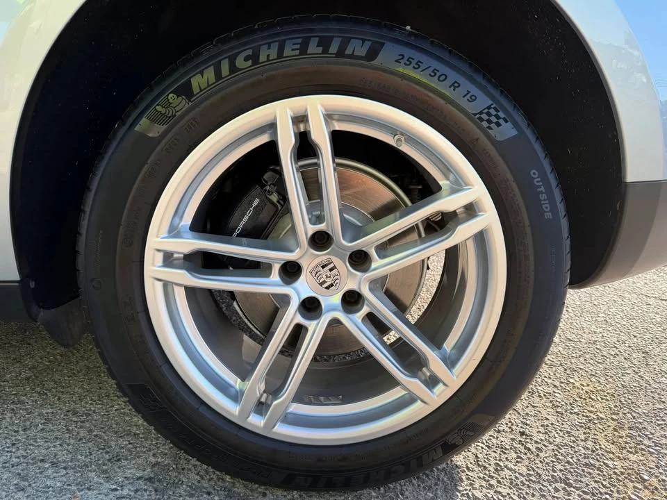 2021 Porsche Macan - Image 5 of 17