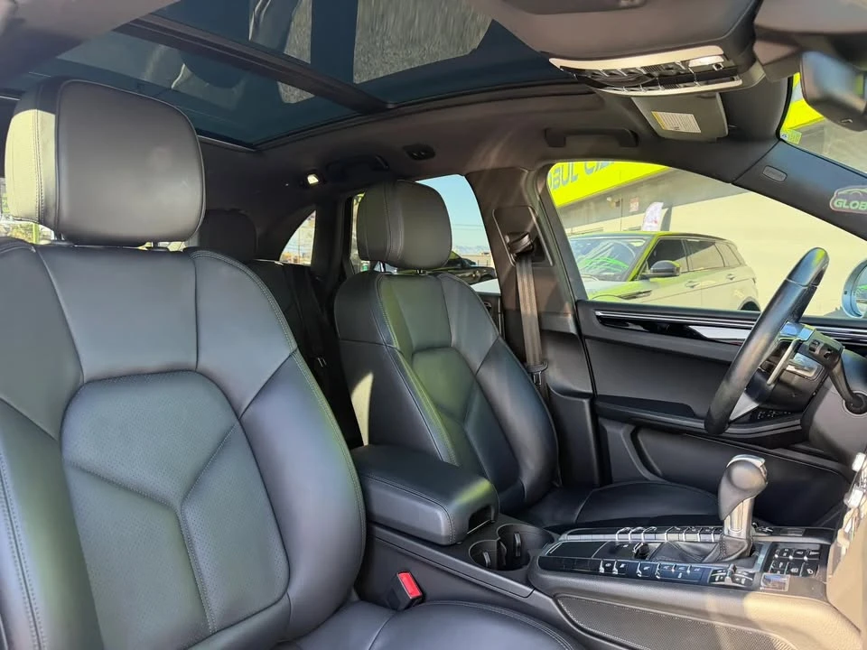2021 Porsche Macan - Image 17 of 17