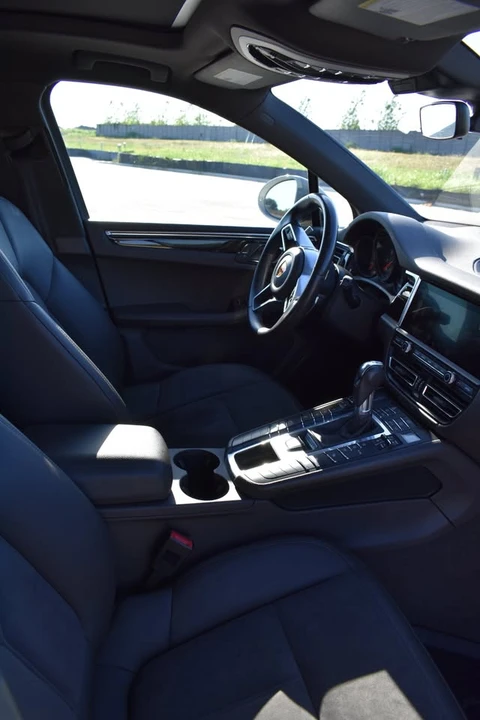 2021 Porsche Macan - Image 6 of 8