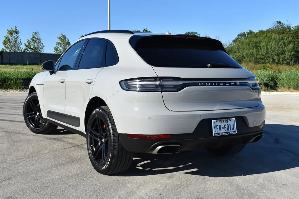 2021 Porsche Macan - Image 5 of 8