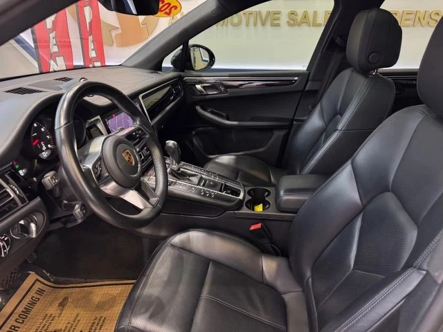 2021 Porsche Macan - Image 22 of 31