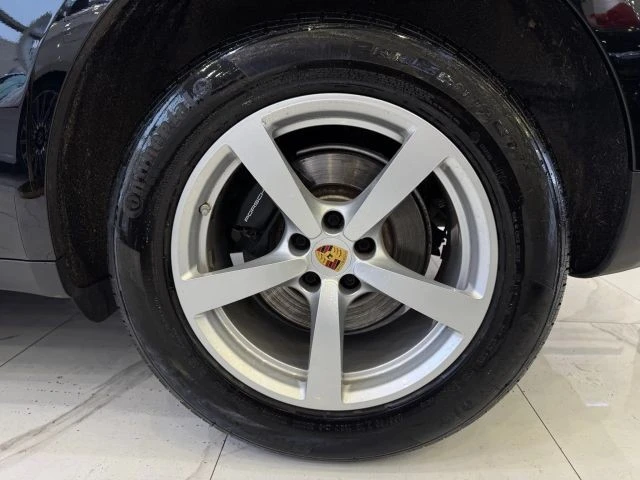 2021 Porsche Macan - Image 8 of 21