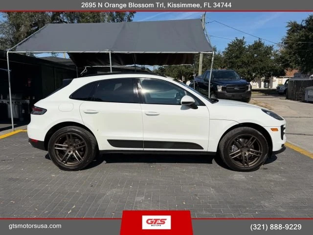 2021 Porsche Macan - Image 8 of 10