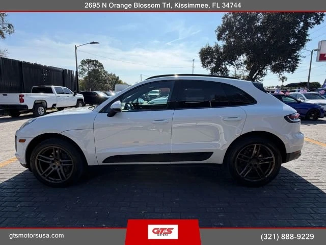 2021 Porsche Macan - Image 9 of 10