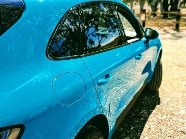 2021 Porsche Macan - Image 11 of 18