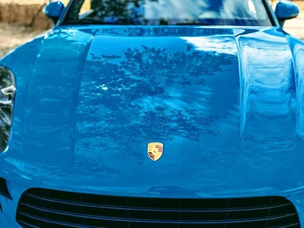 2021 Porsche Macan - Image 9 of 18