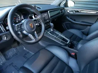 2021 Porsche Macan Turbo - Image 4 of 4