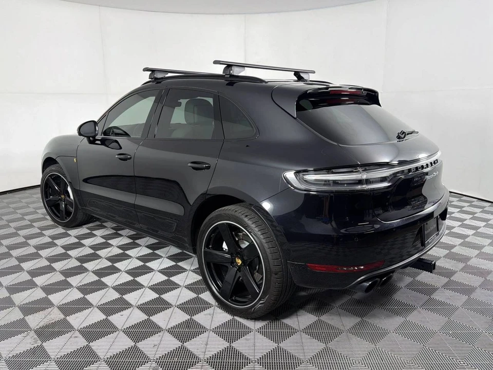 2021 Porsche Macan Turbo - Image 3 of 5