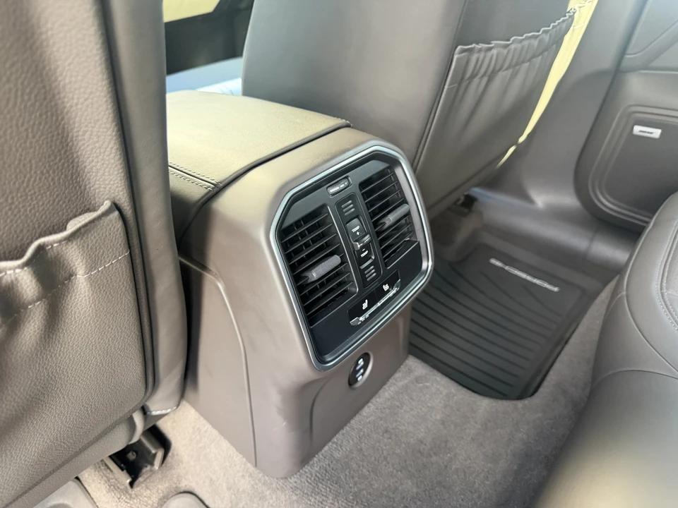 2021 Porsche Macan Turbo - Image 26 of 31
