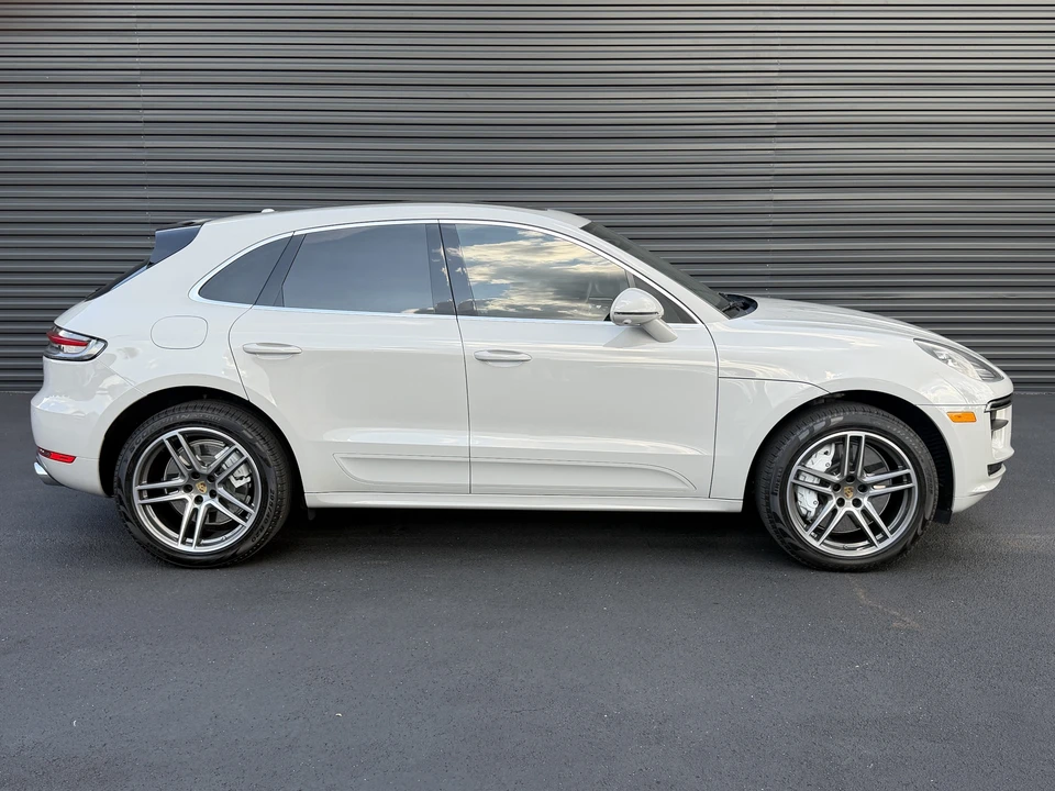 2021 Porsche Macan Turbo - Image 7 of 31