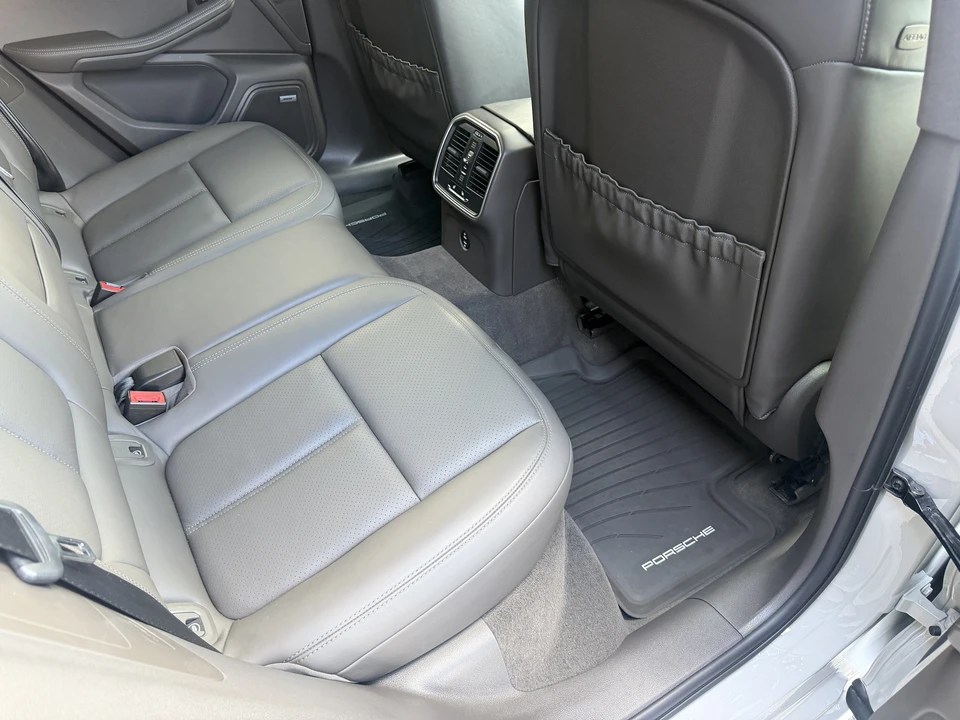 2021 Porsche Macan Turbo - Image 15 of 31