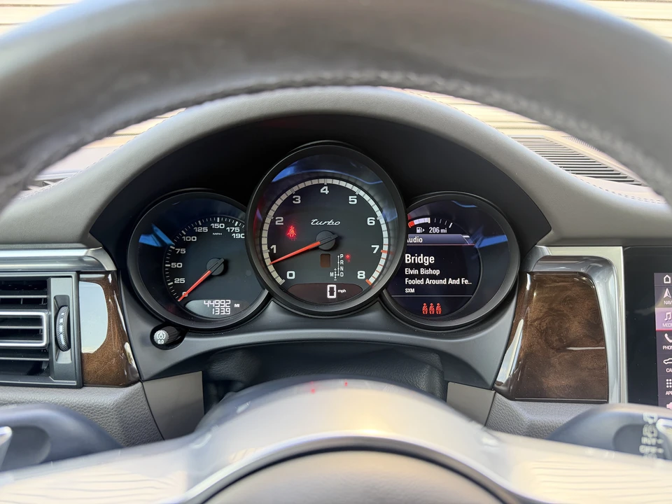 2021 Porsche Macan Turbo - Image 27 of 31