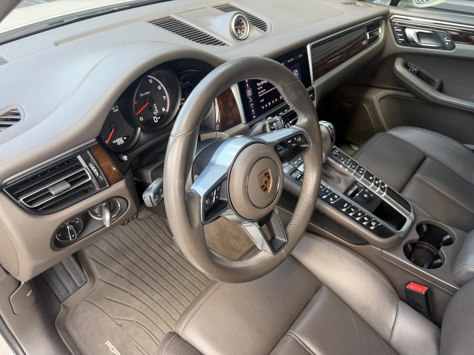 2021 Porsche Macan Turbo - Image 3 of 31