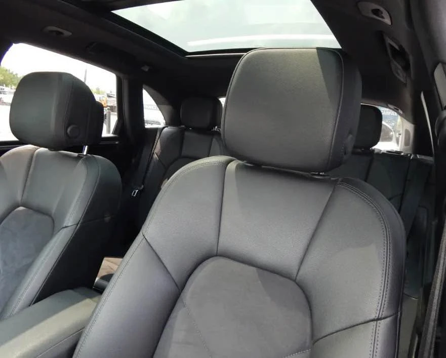 2021 Porsche Macan Turbo - Image 3 of 5
