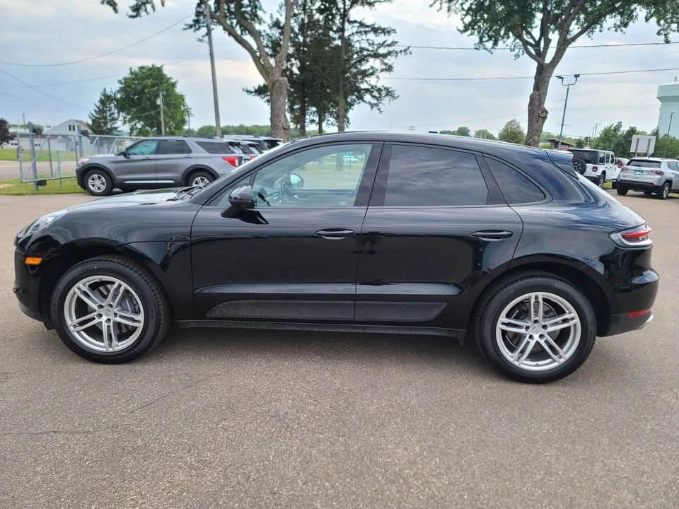 2021 Porsche Macan Turbo - Image 8 of 19