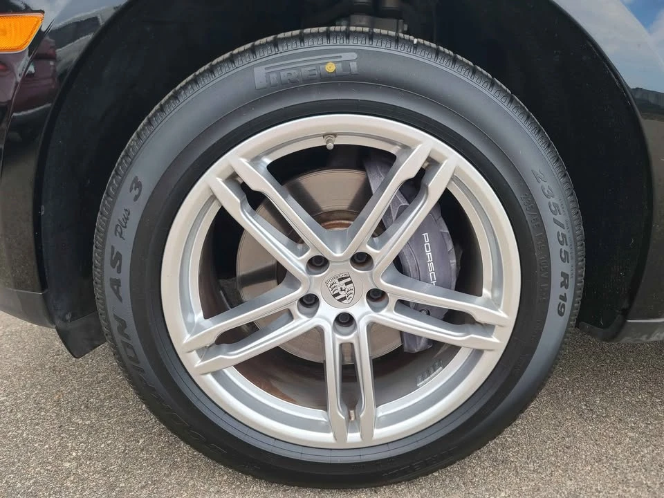 2021 Porsche Macan Turbo - Image 9 of 19