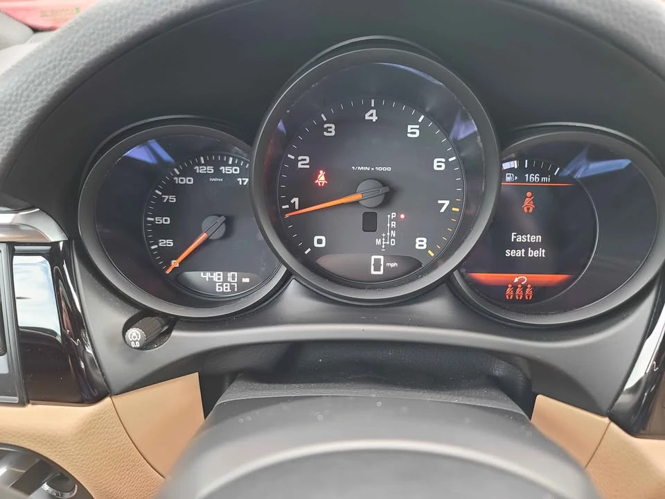 2021 Porsche Macan Turbo - Image 14 of 19