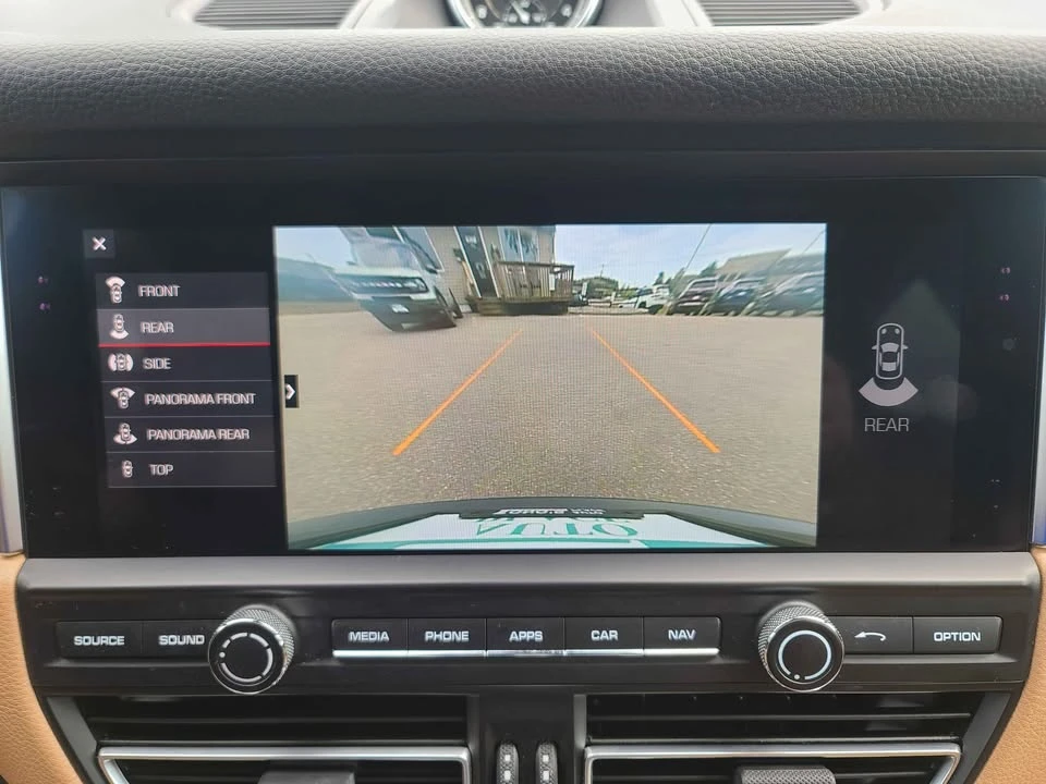 2021 Porsche Macan Turbo - Image 17 of 19