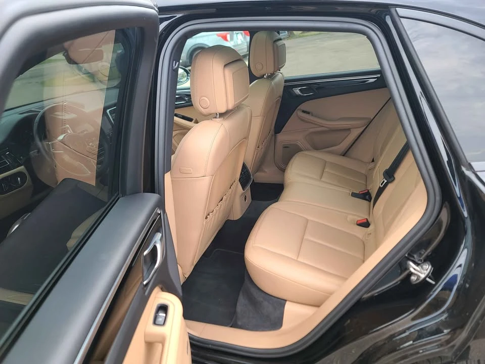 2021 Porsche Macan Turbo - Image 11 of 19