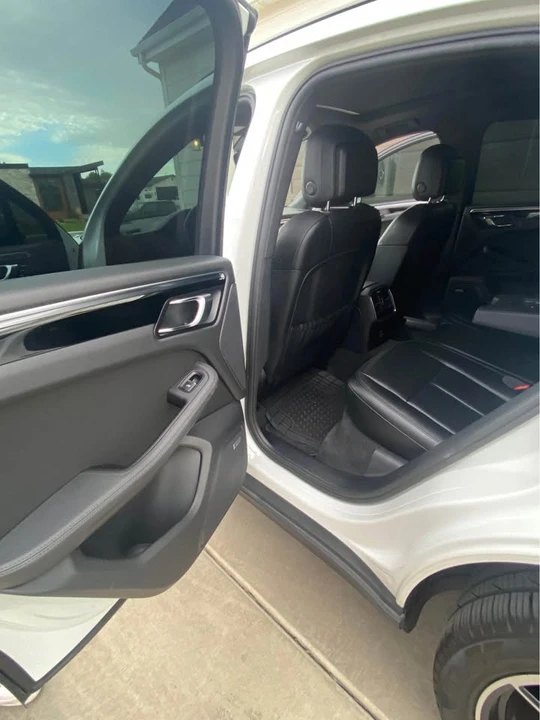 2021 Porsche Macan Turbo - Image 11 of 19