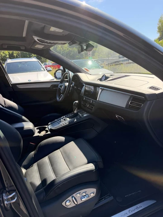 2021 Porsche Macan Turbo - Image 5 of 8