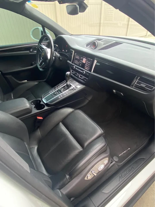 2021 Porsche Macan Turbo - Image 7 of 19