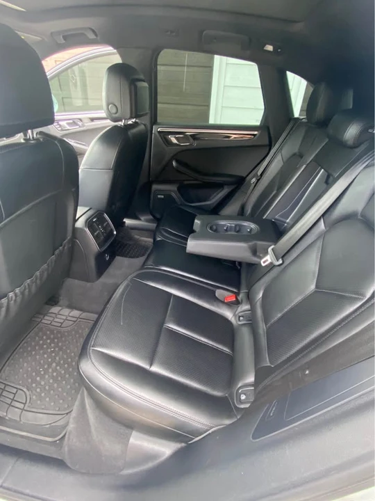 2021 Porsche Macan Turbo - Image 10 of 19