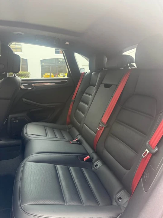 2021 Porsche Macan Turbo - Image 11 of 13