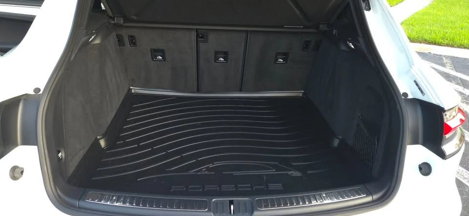 2021 Porsche Macan Turbo - Image 17 of 19