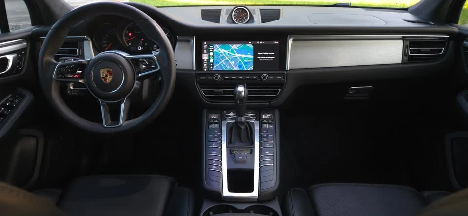 2021 Porsche Macan Turbo - Image 8 of 19