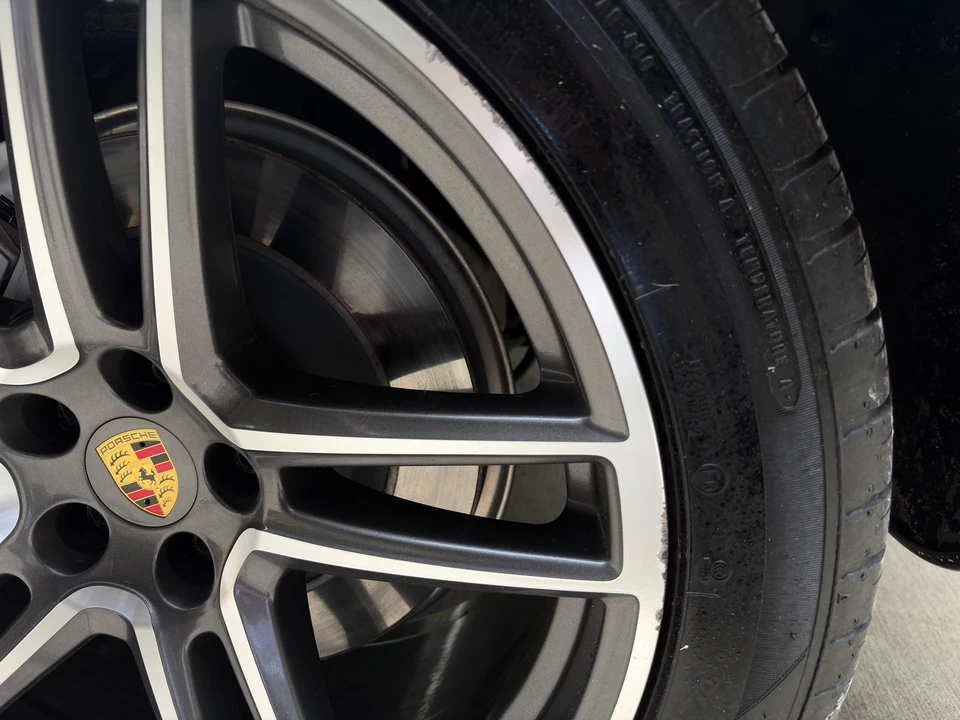 2021 Porsche Macan Turbo - Image 13 of 31