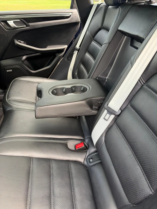 2021 Porsche Macan Turbo - Image 28 of 31