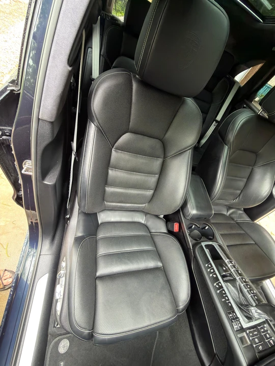 2021 Porsche Macan Turbo - Image 24 of 31