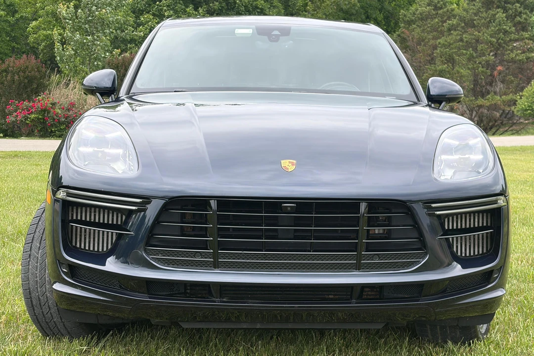 2021 Porsche Macan Turbo - Image 2 of 31