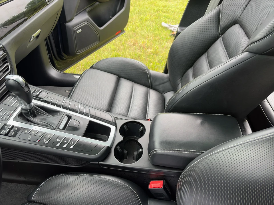 2021 Porsche Macan Turbo - Image 19 of 31